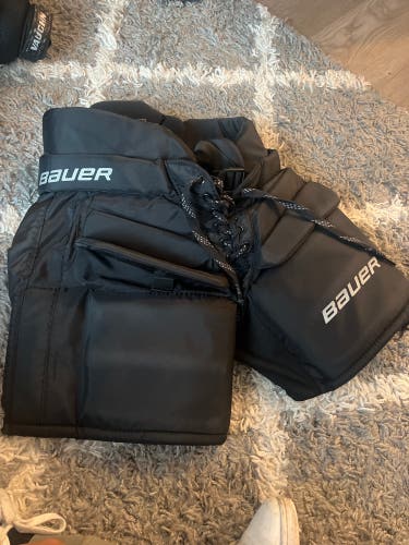 Bauer Pants goalie Small/medium