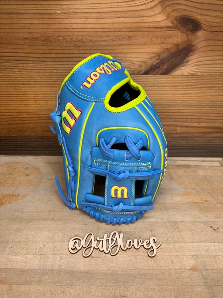 Wilson 11.5" A2000 1786 Baseball Glove
