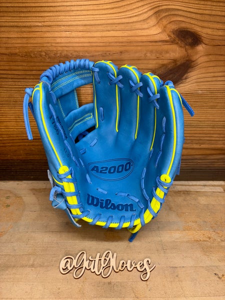 Wilson 11.5" A2000 1786 Baseball Glove