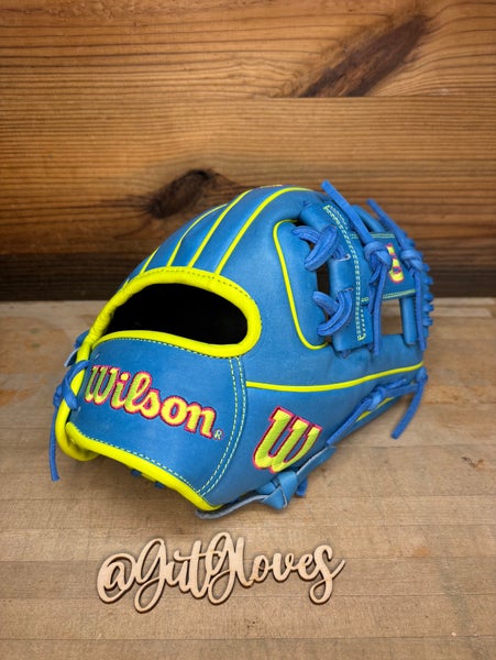 Wilson 11.5" A2000 1786 Baseball Glove