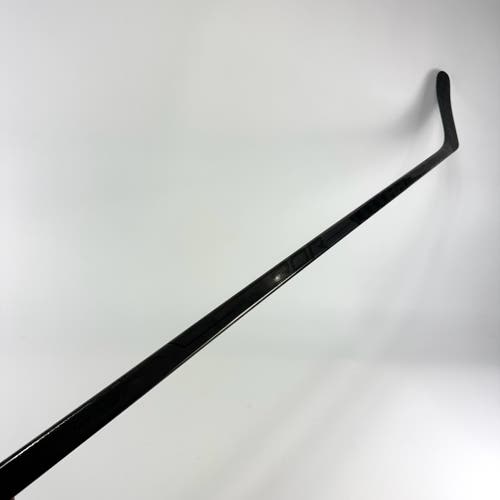 New Left Black Bauer Vapor Hyperlite | 82 Flex Malkin Pro Curve Grip | Kucherov | K81