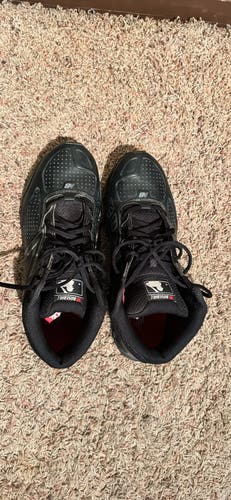 New Balance umpire field shoes, size 11, black