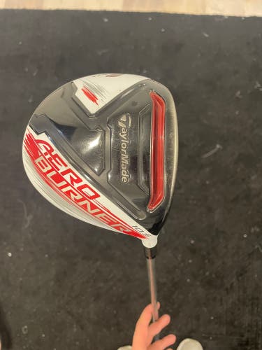 Used Men's TaylorMade Right Handed Stiff Flex 10.5 Loft AeroBurner Driver