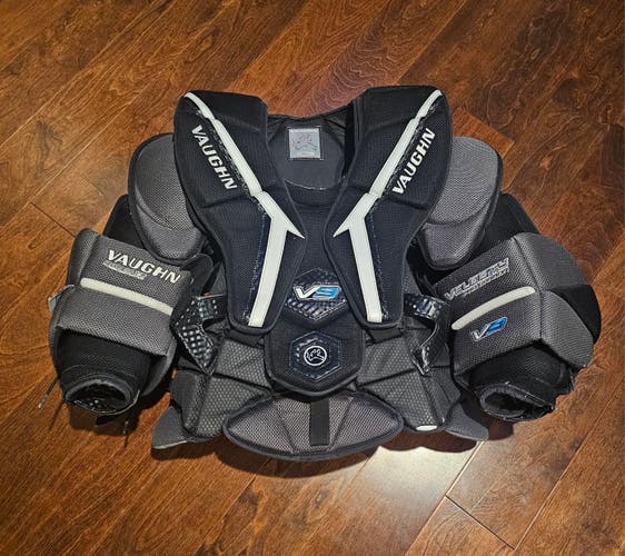 Used XS Vaughn V9 Pro Carbon Goalie Chest Protector