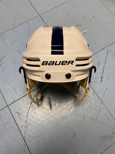 Like New Pro Stock Bauer 4500 Medium