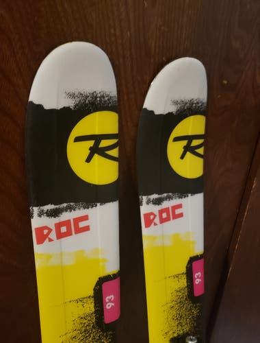 93cm Kids Skis ROSSIGNOL ROC with KIDS ROSSIGNOL COMP KIDS 2.5 Bindings *USED* CLEAN