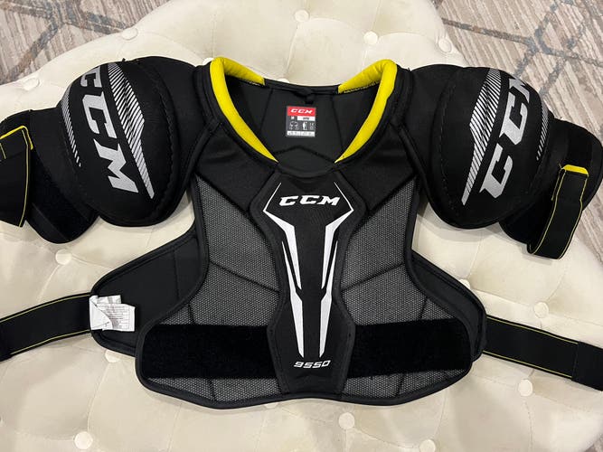 Used Large CCM  Tacks 9550 Shoulder Pads