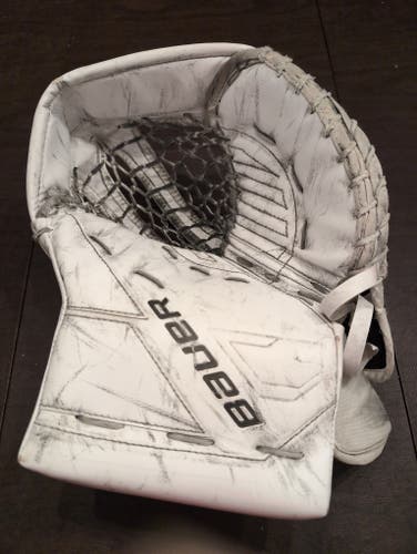 Used Bauer Supreme M5 Pro Regular