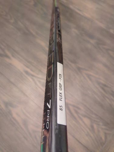 New Senior CCM Jetspeed FT7 Pro Right Hand Hockey Stick P29