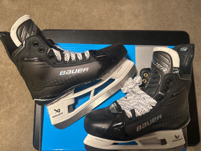 New Senior Bauer 7.5 Fit-2 Supreme Shadow Hockey Skates