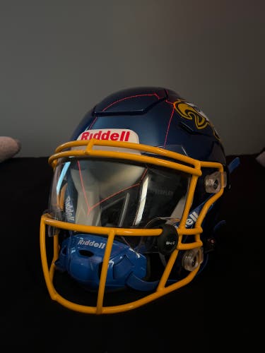 Riddell Speedflex **Does Not Come With Visor**