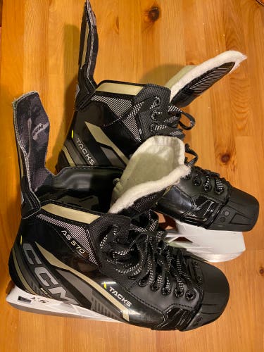 CCM Tacks AS-570 Senior Ice Hockey Skates