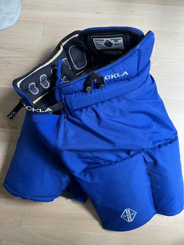 Adult Tackla Hockey Pants, Size 36 Waist