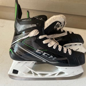 Used Intermediate CCM RibCor 86K Hockey Skates Regular Width Size 5