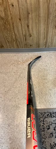 Bauer Hyperlite: used, senior, 77 flex, p28, left