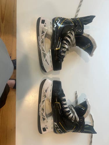 Used Youth CCM Super Tacks AS3 Pro Hockey Skates Regular Width 6