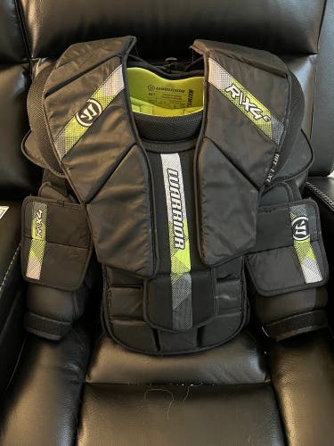 Warrior ritual X4 intermediate goalie chest and arm protector