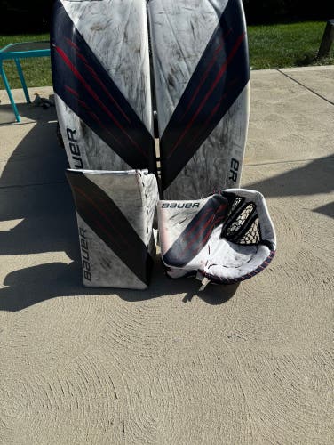 Used  Bauer Regular Hyperlite Goalie Full Set