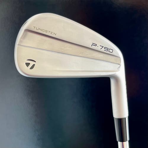 TAYLORMADE P790 2023 4 IRON