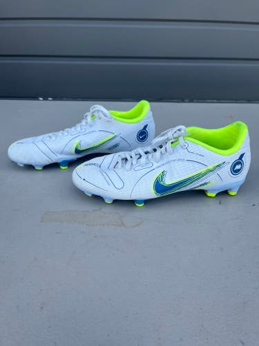 Blue Used Youth Men's Nike Mercurial Low Top Cleats Molded Cleats 3Y