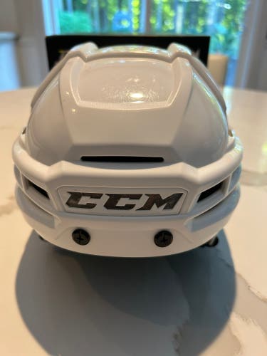 CCM SUPER TACKS X SENIOR SMALL WHITE