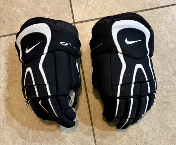 Used  Nike 15"  Quest Invisio Gloves