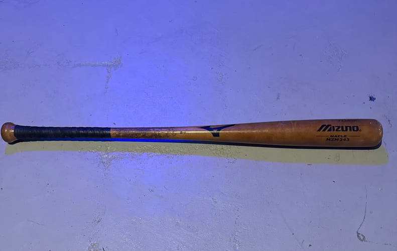 Used  Mizuno Maple 31 oz 34" Mzm 243 Bat