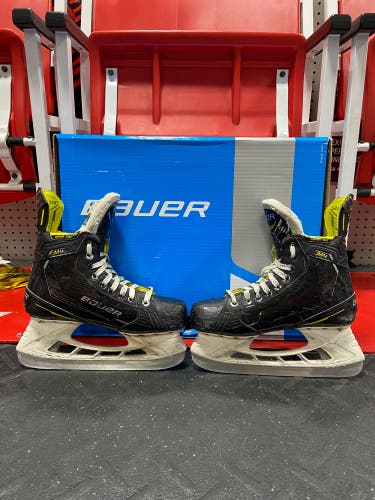 Used Bauer Supreme M4 Size 7 Fit 1 Skates