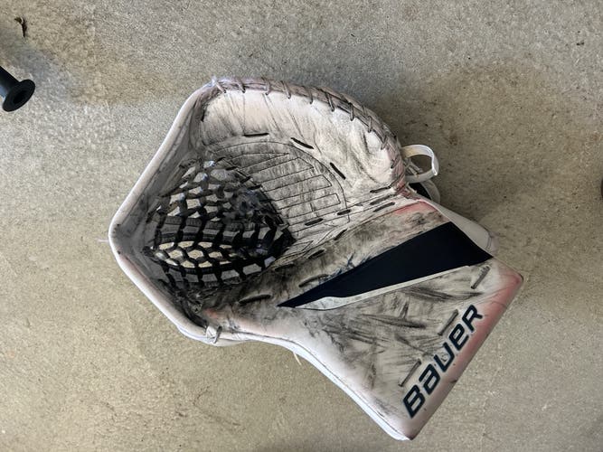 Used Bauer Regular Pro Stock Mach Glove