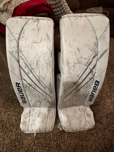 32" Bauer  Vapor 3X Goalie Leg Pads