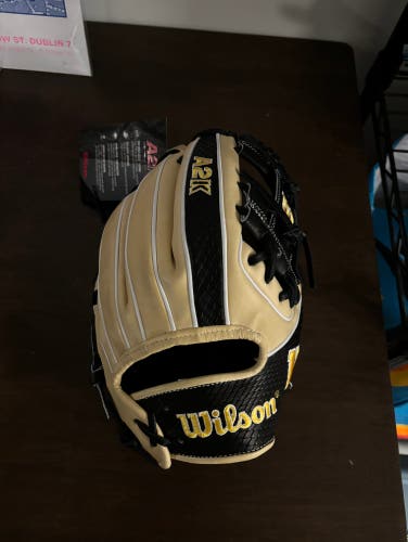 2024 Wilson A2K 1786 11.5” Infield Baseball Glove