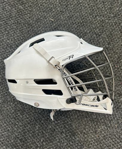 Used Cascade CPV-R Lacrosse Helmet (Size: Medium/Large)