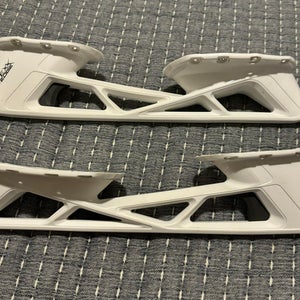 Bauer Hockey Vertexx Edge Goalie Holders Size 9