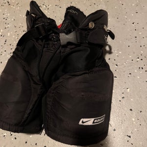 Used Youth Bauer  Nike Vapor XVI Hockey Pants