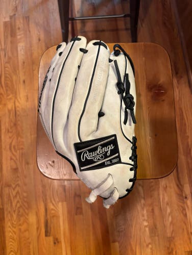 Used 2022 Outfield 13" Liberty Advanced Softball Glove