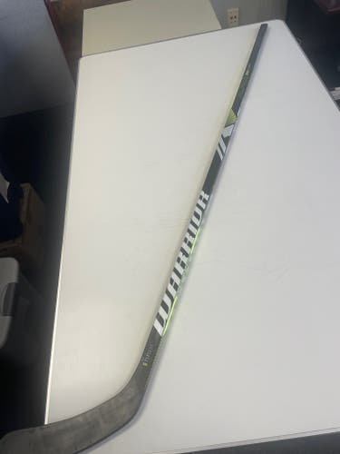 Used Senior Warrior Alpha LX2 Team Right Handed Hockey Stick W03 75 Flex