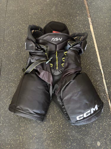 Used Senior CCM Tacks AS-V Hockey Pants