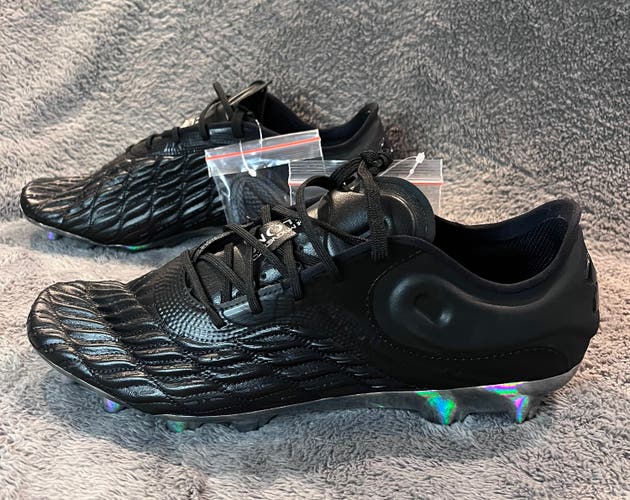 Size 10 - Under Armour Magnetico Elite 3 FG Black - 3026740-001