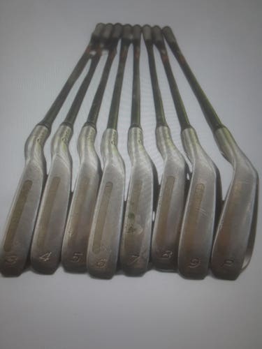 Used Men's TaylorMade 360 Right Handed Iron Set Regular Flex 8 Pieces Steel Shaft