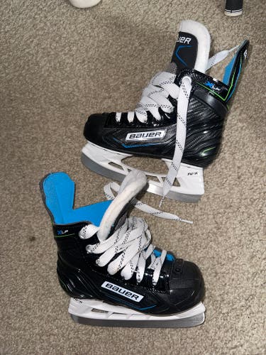 New Youth Bauer 10 XLP Hockey Skates