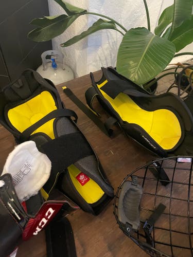 Used Senior CCM 14" Shin Pads