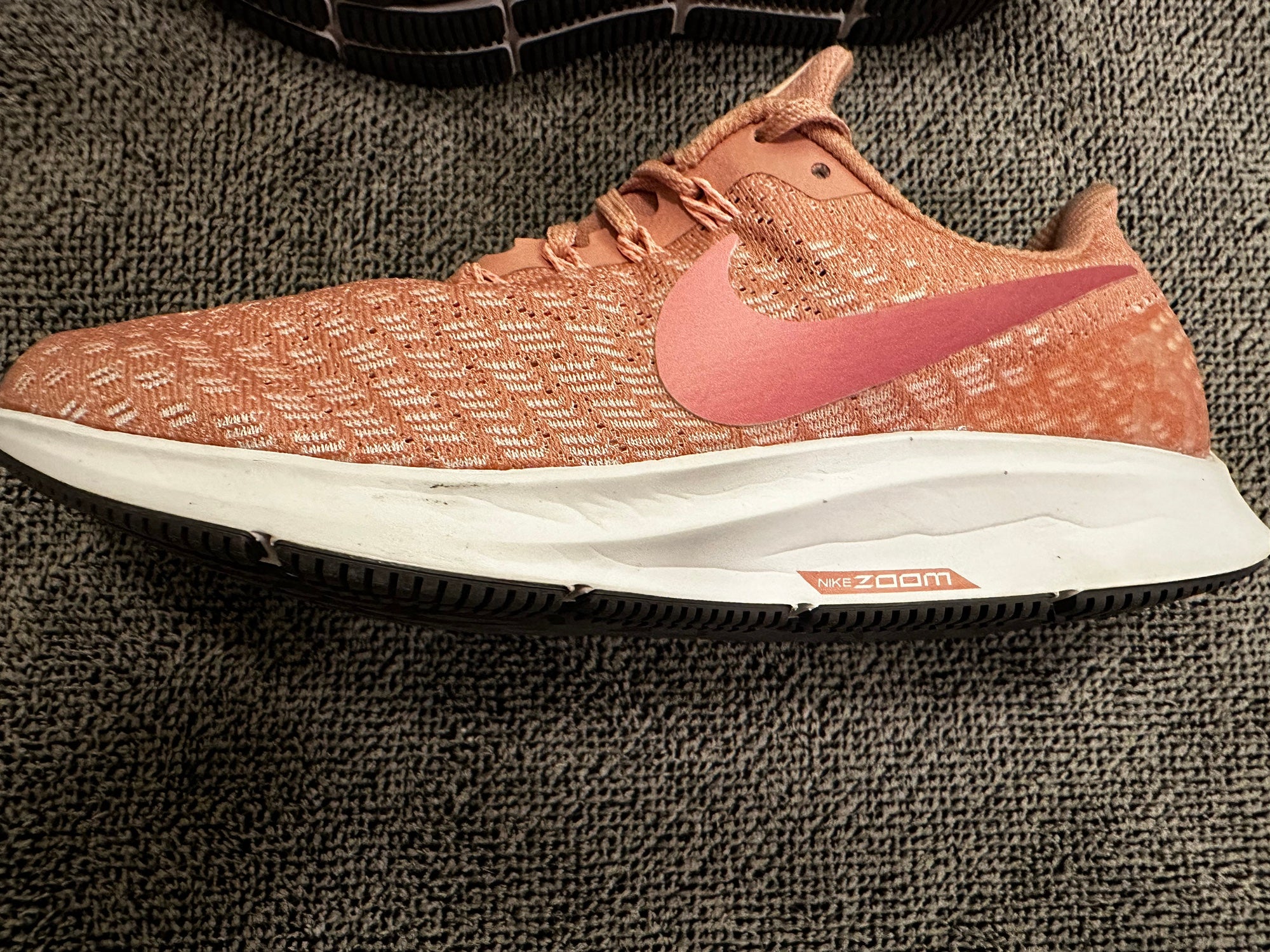 nike pegasus rust pink