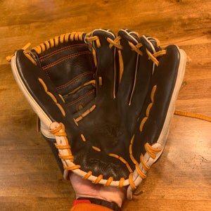Used 2022 Infield Right Hand Throw Marucci Oxbow Baseball Glove 12"