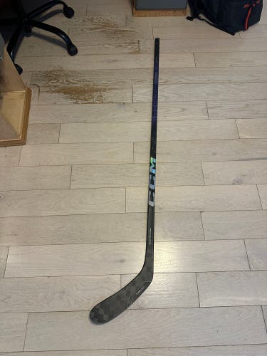 Used Intermediate CCM Right Handed P28  RibCor Trigger 8 Pro Hockey Stick