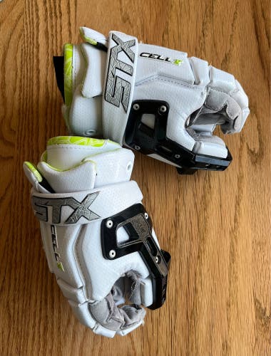 STX Cell V Goalie Gloves Size Small