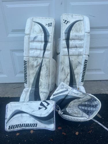 Used  Warrior Swagger Goalie Full Set Senior 37+1