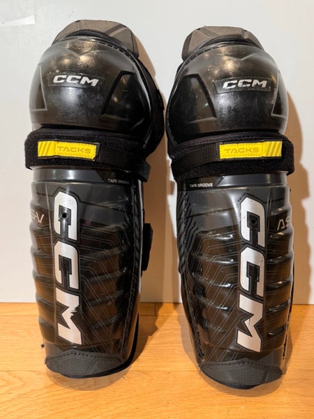 Used Junior CCM Tacks AS-V 13" Shin Pads, Like-NEW!