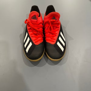 Adidas x Tango Size 2 Indoor Soccer Shoes Black/White/Red