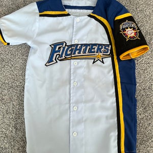 White Used Small Unbranded Jersey