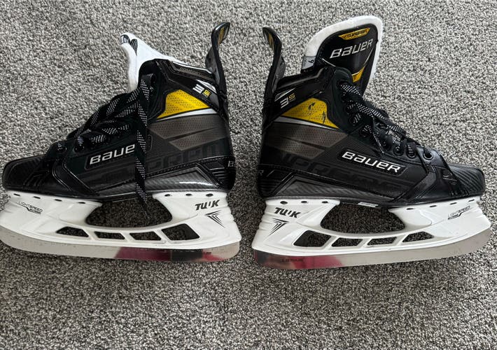 Used Senior Bauer Regular Width 9 Supreme 3S Pro Hockey Skates